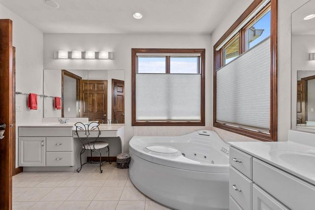 W7415 RIDGETOP DRIVE, Neenah, WI 54956
