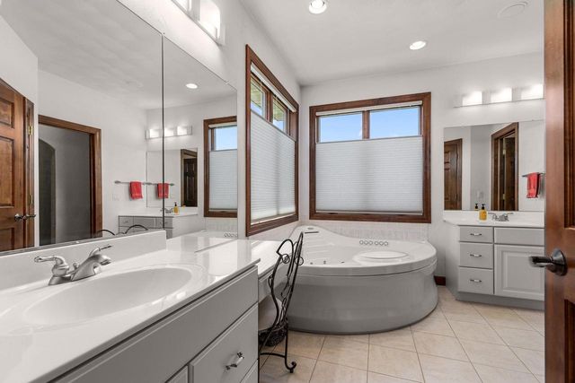 W7415 RIDGETOP DRIVE, Neenah, WI 54956