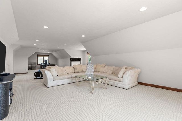 W7415 RIDGETOP DRIVE, Neenah, WI 54956