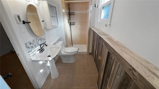 2622 Manor Terrace, Lawrence, KS 66046