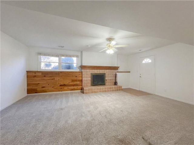 2622 Manor Terrace, Lawrence, KS 66046