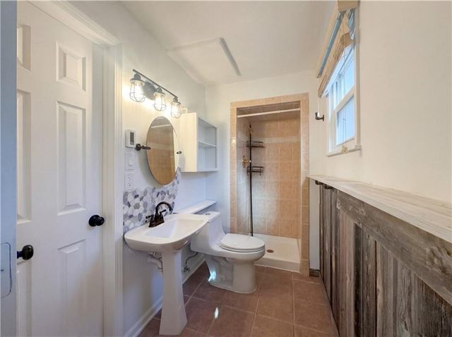 2622 Manor Terrace, Lawrence, KS 66046