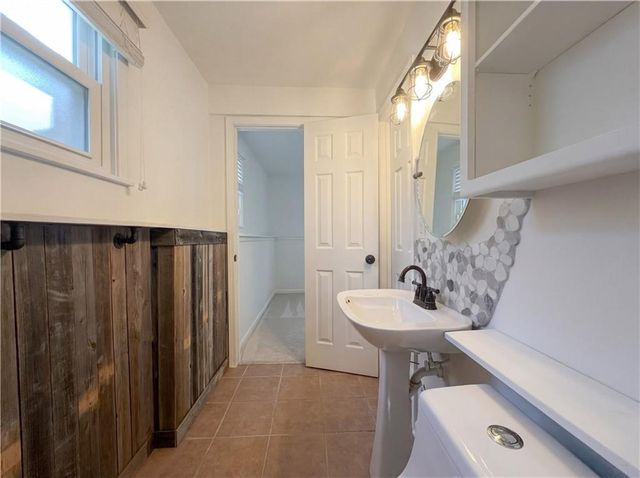 2622 Manor Terrace, Lawrence, KS 66046