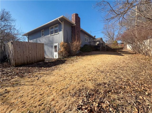 2622 Manor Terrace, Lawrence, KS 66046