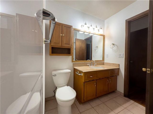 2622 Manor Terrace, Lawrence, KS 66046