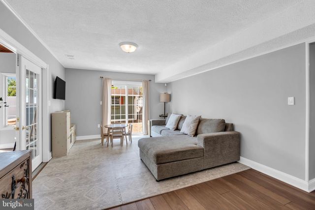24 TAR HEELS RD, Hamilton, NJ 08619