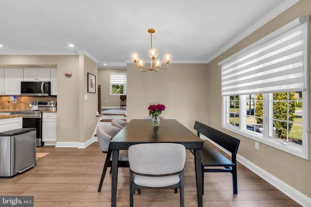 24 TAR HEELS RD, Hamilton, NJ 08619
