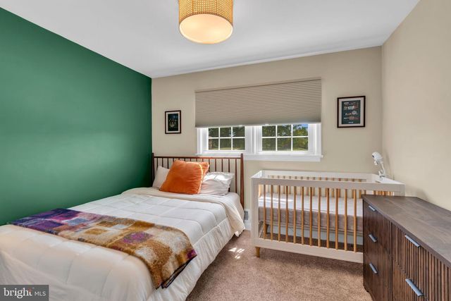 24 TAR HEELS RD, Hamilton, NJ 08619