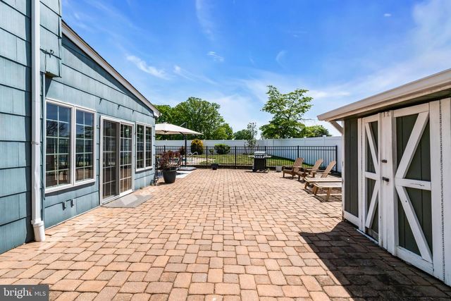 24 TAR HEELS RD, Hamilton, NJ 08619