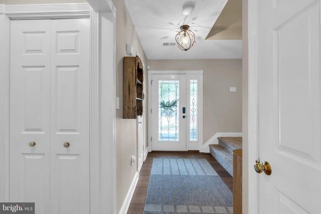 24 TAR HEELS RD, Hamilton, NJ 08619