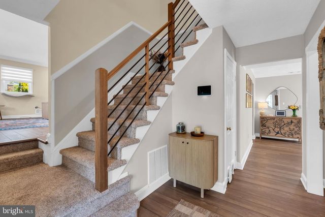 24 TAR HEELS RD, Hamilton, NJ 08619