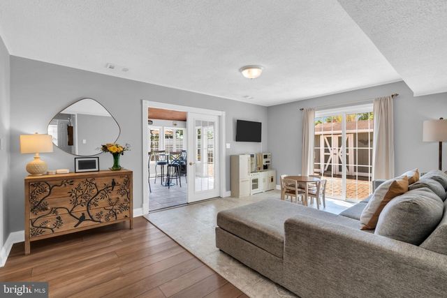 24 TAR HEELS RD, Hamilton, NJ 08619