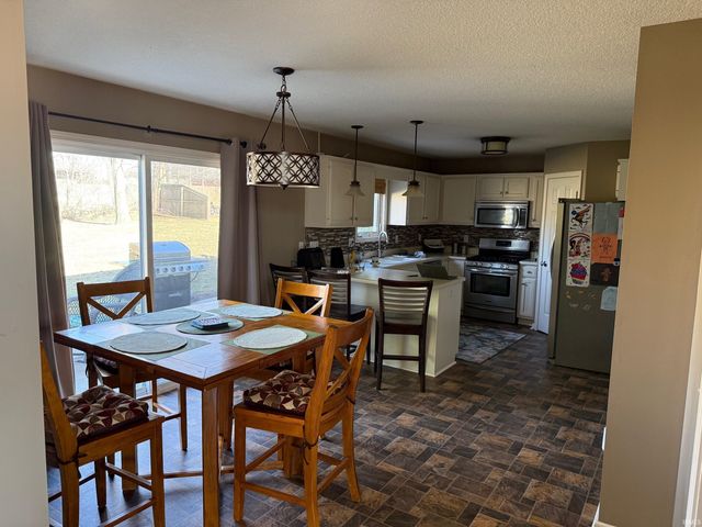 7902 Berryhill Court, Fort Wayne, IN 46825