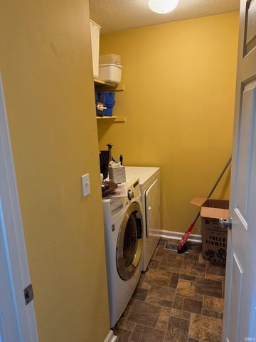 7902 Berryhill Court, Fort Wayne, IN 46825