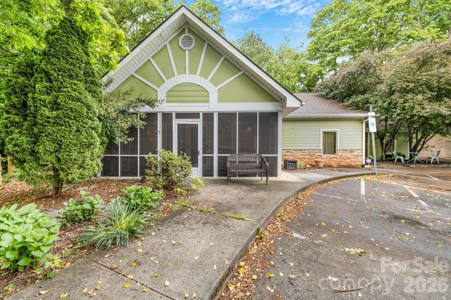 364 Weaverville Road, Asheville, NC 28804