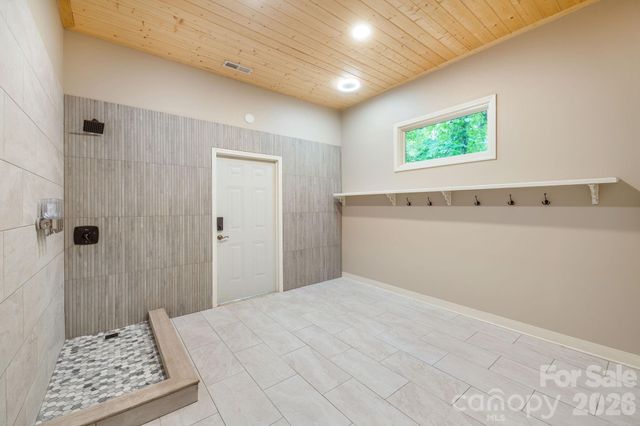 364 Weaverville Road, Asheville, NC 28804