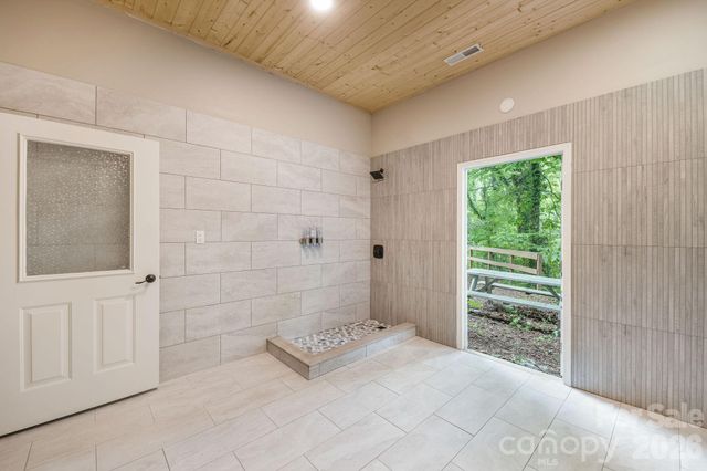 364 Weaverville Road, Asheville, NC 28804