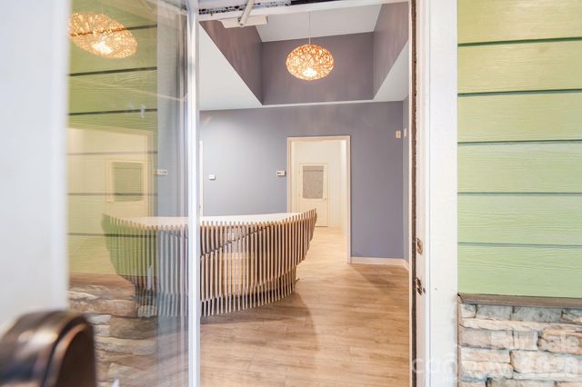 364 Weaverville Road, Asheville, NC 28804