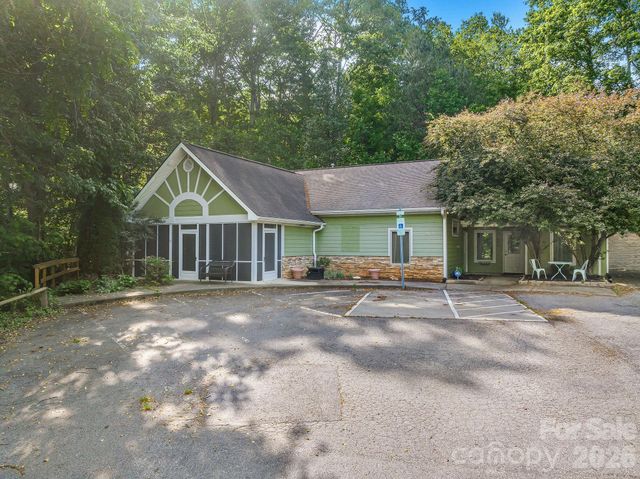 364 Weaverville Road, Asheville, NC 28804