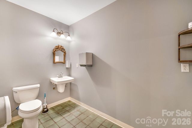 364 Weaverville Road, Asheville, NC 28804