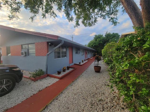 6233 Dawson Street 1, Hollywood, FL 33023
