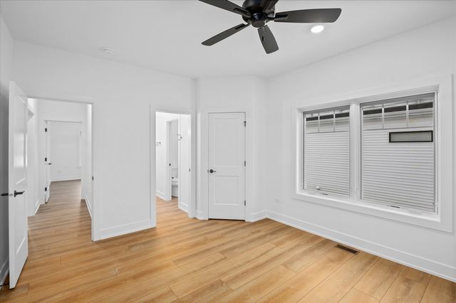 482 Deerfield Drive, Oswego, IL 60543