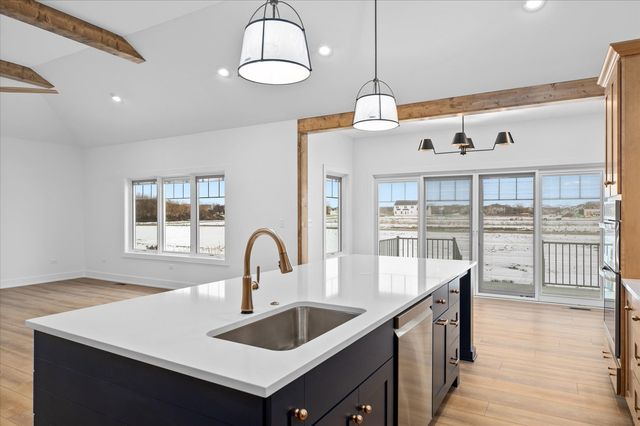 482 Deerfield Drive, Oswego, IL 60543