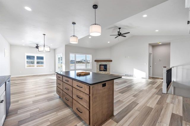 1270 AUTUMN FIELD LANE, De Pere, WI 54115