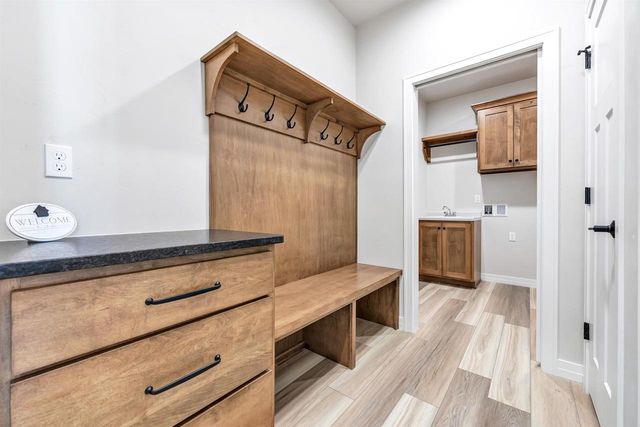 1270 AUTUMN FIELD LANE, De Pere, WI 54115