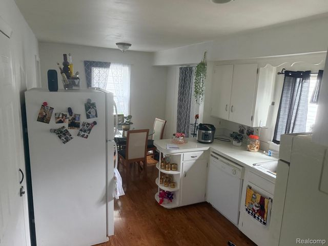 927 Alvord Avenue, Flint, MI 48507