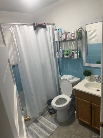 927 Alvord Avenue, Flint, MI 48507