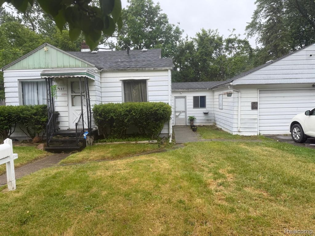 927 Alvord Avenue, Flint, MI 48507