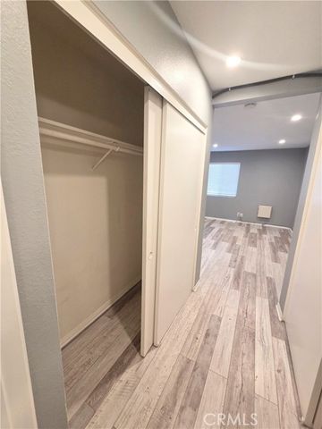 327 Chestnut, Long Beach, CA 90802