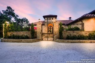 464 Paradise Hills, New Braunfels, TX 78132
