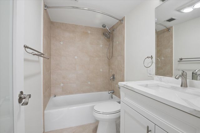 511 Bayshore Drive 206, Fort Lauderdale, FL 33304
