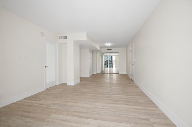 511 Bayshore Drive 206, Fort Lauderdale, FL 33304