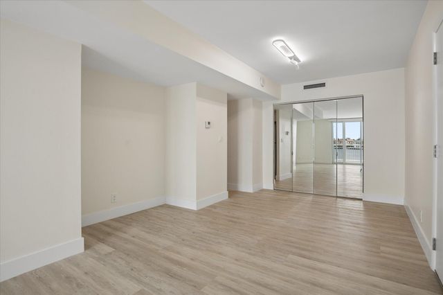 511 Bayshore Drive 206, Fort Lauderdale, FL 33304
