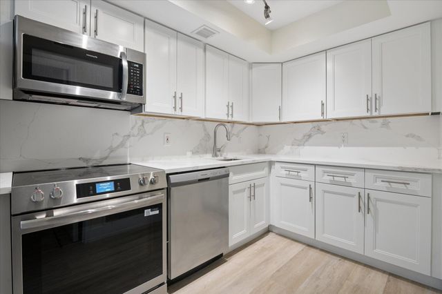 511 Bayshore Drive 206, Fort Lauderdale, FL 33304