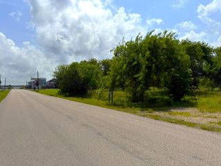 1438 24th Street, Dickinson, TX 77539
