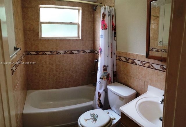 2441 NW 13 Street 77, Miami, FL 33125