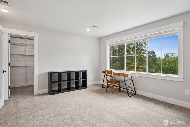 3909 56th Avenue NE, Olympia, WA 98506