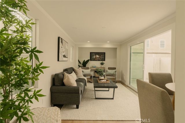 12846 Short Avenue, Los Angeles, CA 90066