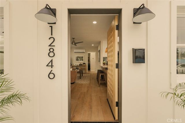 12846 Short Avenue, Los Angeles, CA 90066