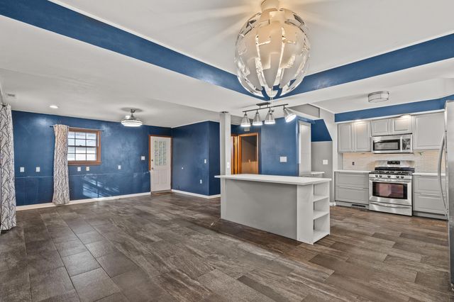 213 LONGFELLOW LN, Columbia, MO 65203