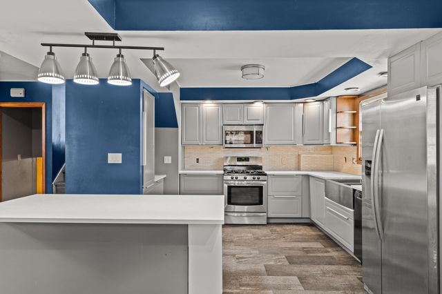 213 LONGFELLOW LN, Columbia, MO 65203