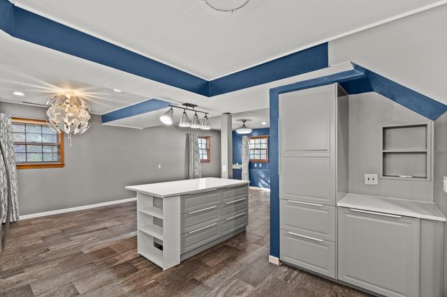 213 LONGFELLOW LN, Columbia, MO 65203