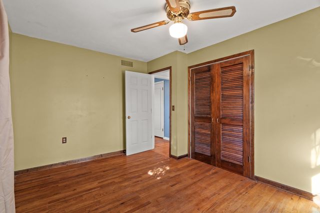 213 LONGFELLOW LN, Columbia, MO 65203