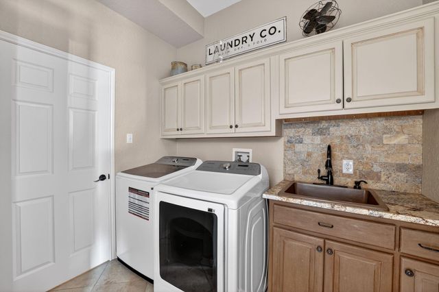 112 Big Sky DR, Horseshoe Bay, TX 78657