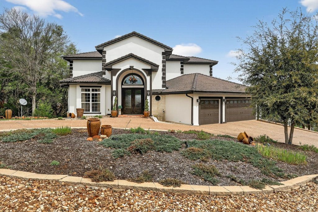 112 Big Sky DR, Horseshoe Bay, TX 78657