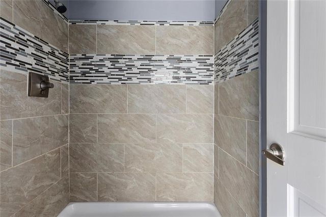 6031 Euclid Avenue, Kansas City, MO 64130